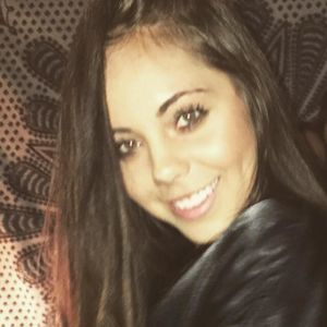 Meet your Posher, Adrienne